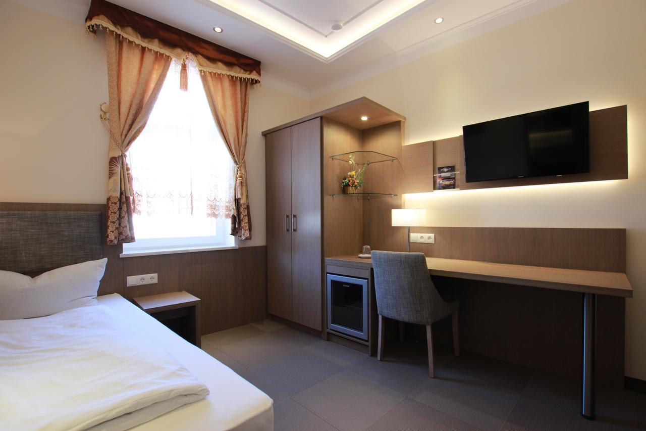 Hotel Europaeischer Hof Elsterwerda ภายนอก รูปภาพ
